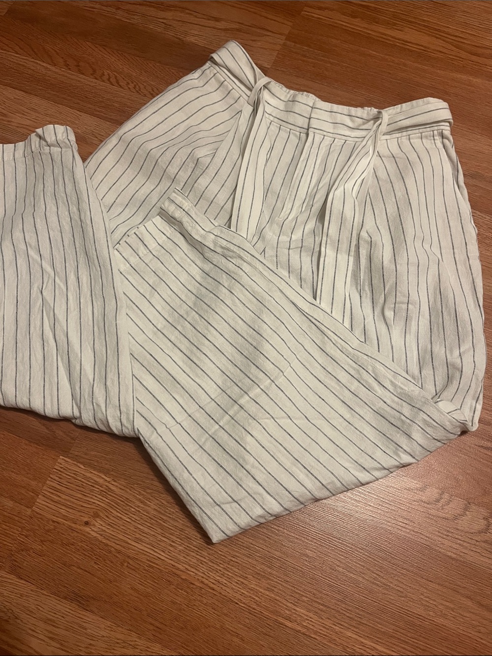 Uniqlo women’s Linen-Blend Pants